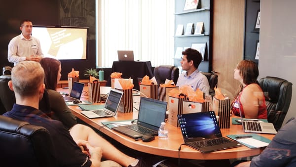 Accelerators in Marketing Agency Commission Plans